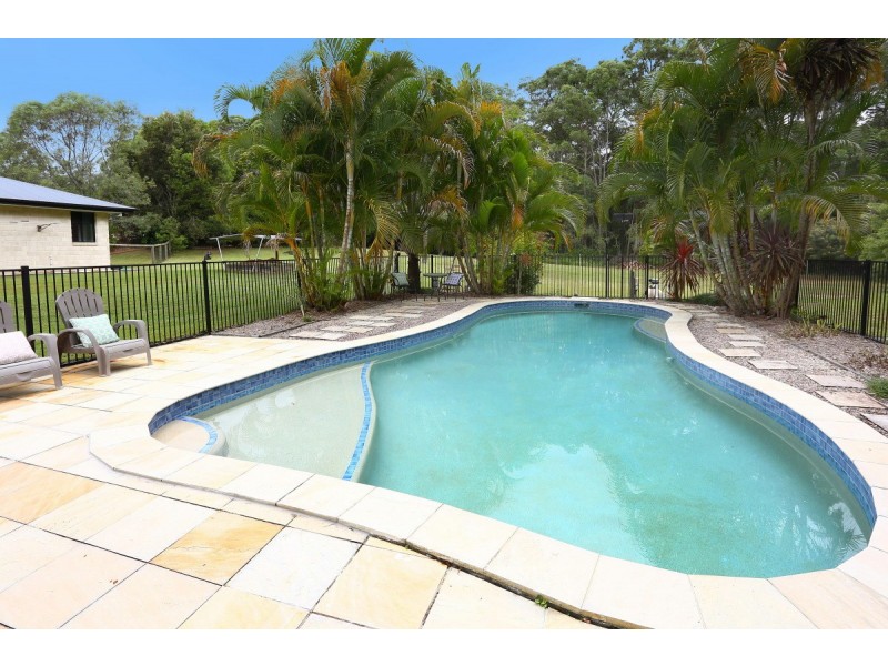 2 Waldorf Place, Maudsland QLD 4210