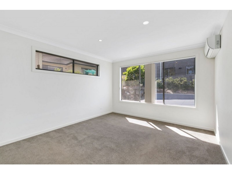 18 Chevron Rise, Highland Park QLD 4211