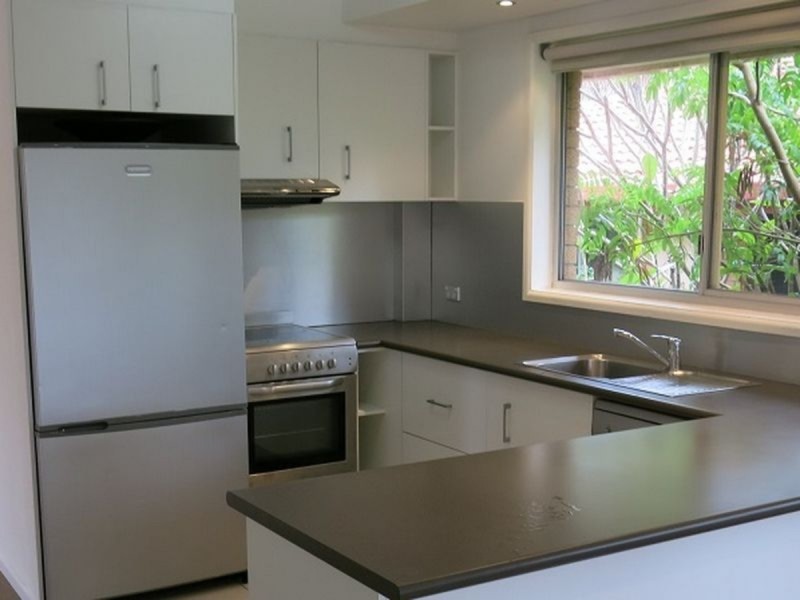 8/2 Sunrise Boulevard, Surfers Paradise QLD 4217