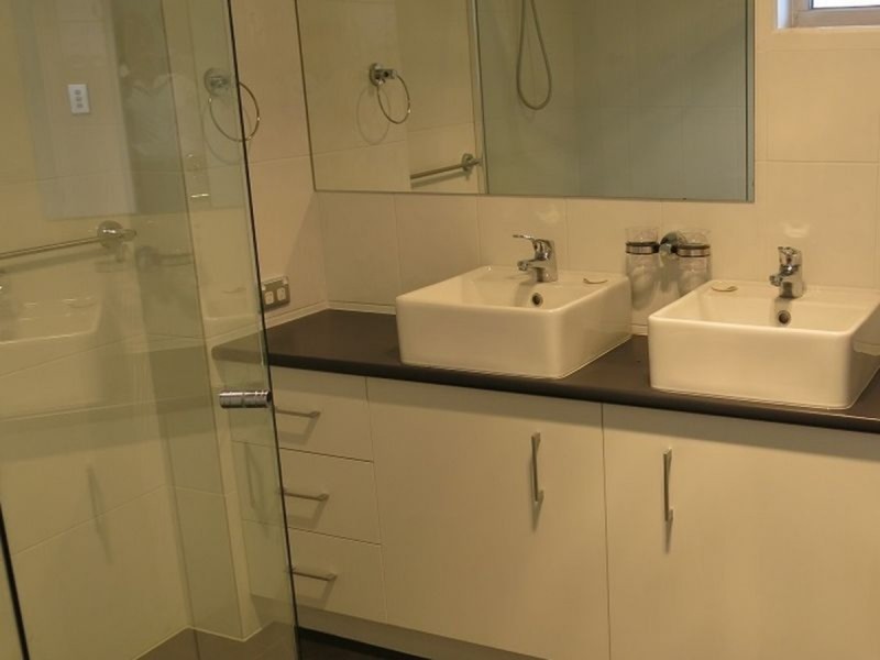 8/2 Sunrise Boulevard, Surfers Paradise QLD 4217