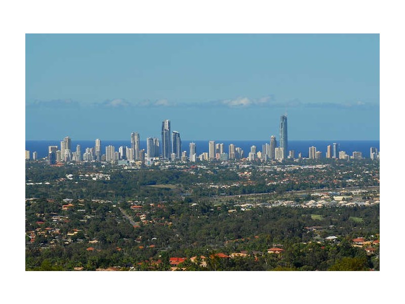 16 Chevron Rise, Highland Park QLD 4211