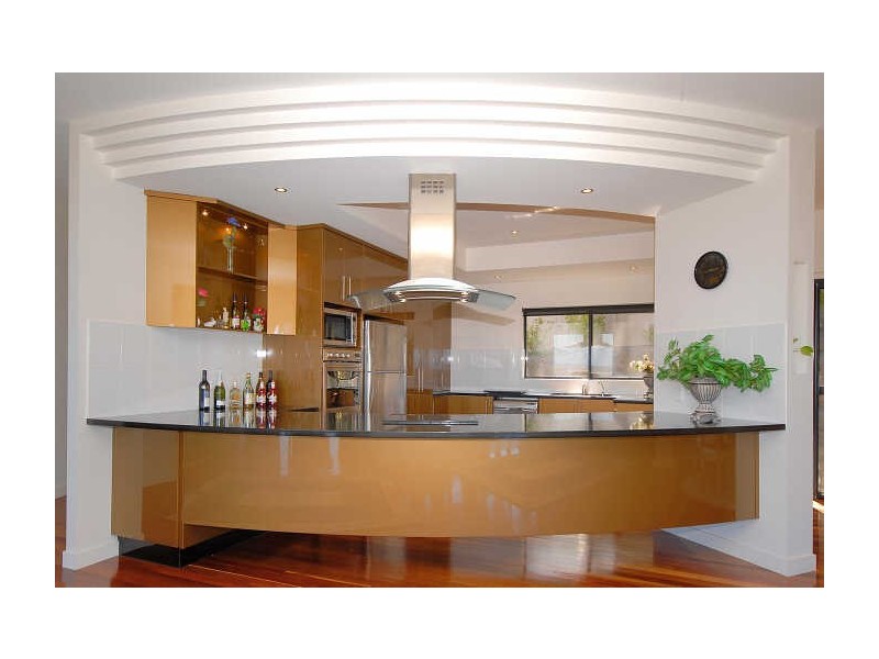 16 Chevron Rise, Highland Park QLD 4211