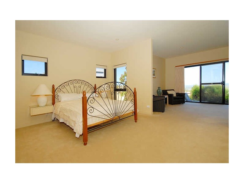 16 Chevron Rise, Highland Park QLD 4211