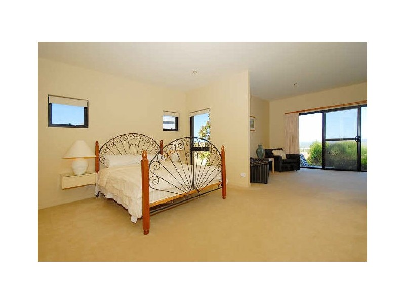 16 Chevron Rise, Highland Park QLD 4211