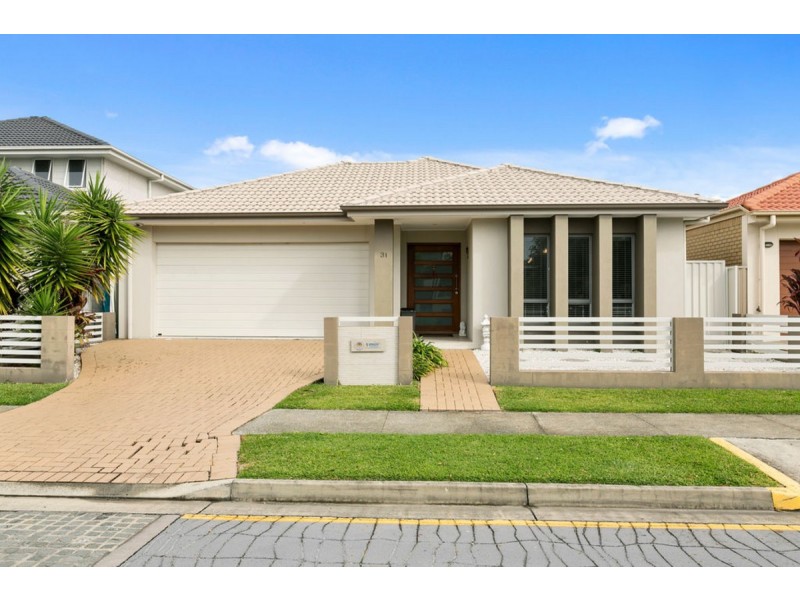 31 South Bay Drive, Varsity Lakes QLD 4227