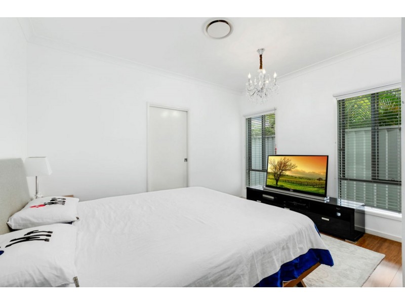 31 South Bay Drive, Varsity Lakes QLD 4227