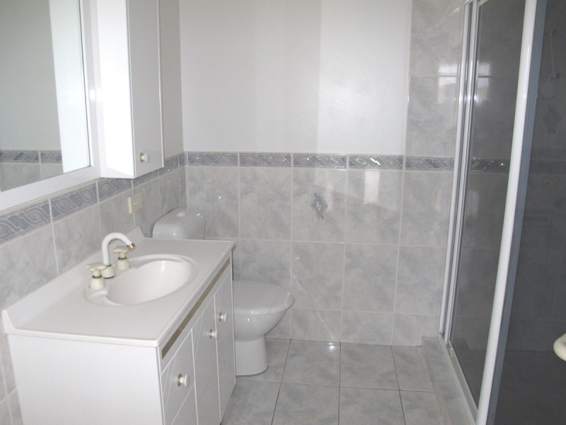 6 Berkley Court, Highland Park QLD 4211