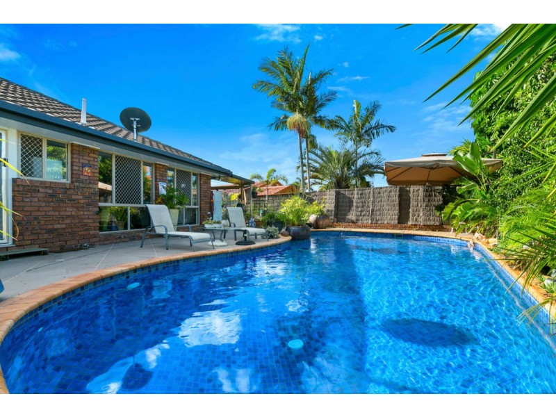 3 Elsemore Court, Carrara QLD 4211