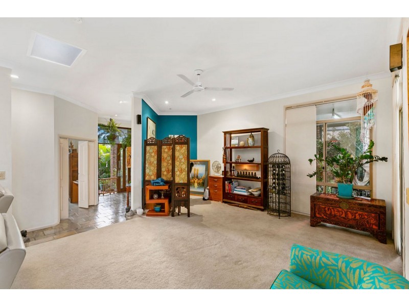 3 Elsemore Court, Carrara QLD 4211