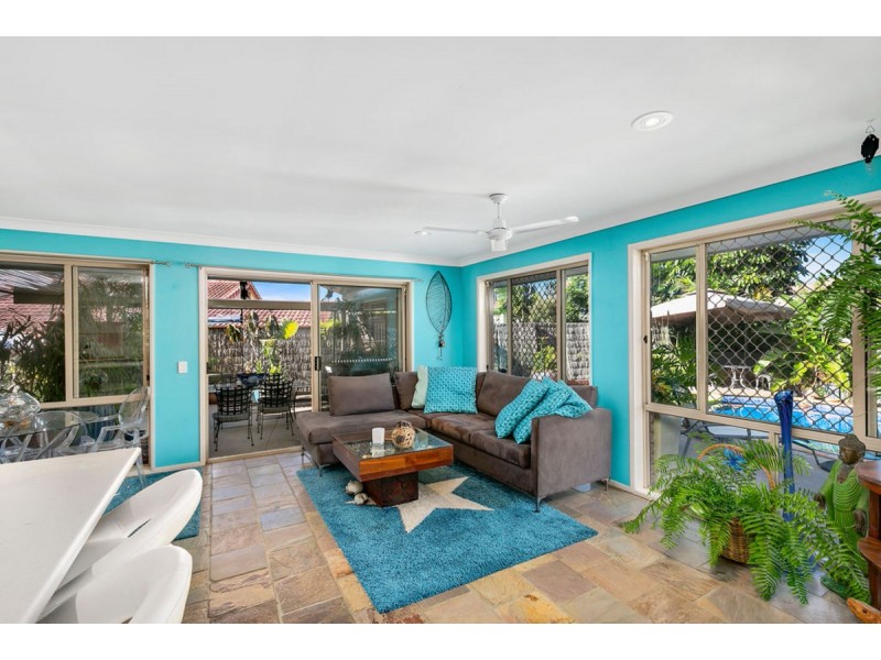 3 Elsemore Court, Carrara QLD 4211