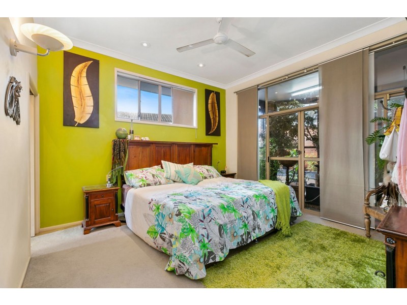 3 Elsemore Court, Carrara QLD 4211