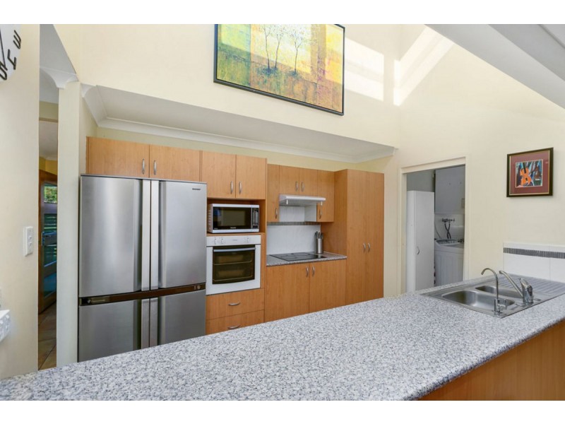 17 Gemstone Court, Carrara QLD 4211