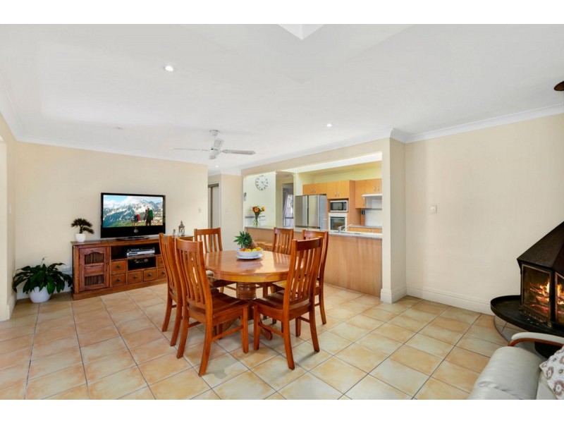 17 Gemstone Court, Carrara QLD 4211