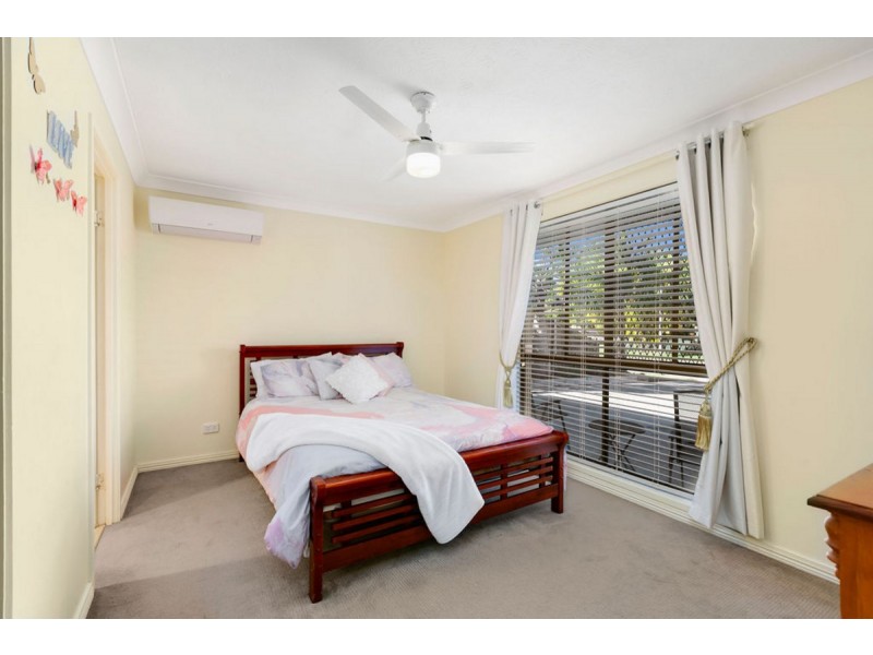 17 Gemstone Court, Carrara QLD 4211