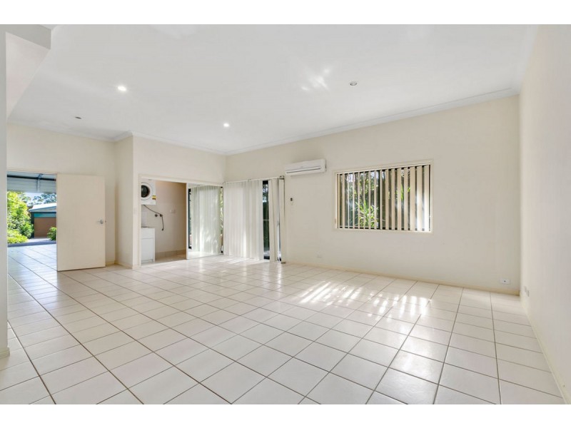 1/2 Ridgeline Way, Highland Park QLD 4211