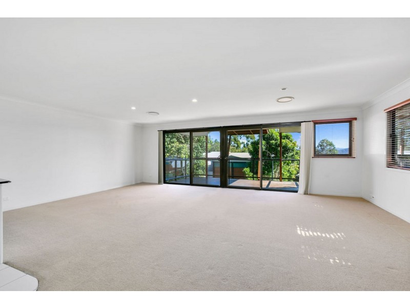 1/2 Ridgeline Way, Highland Park QLD 4211