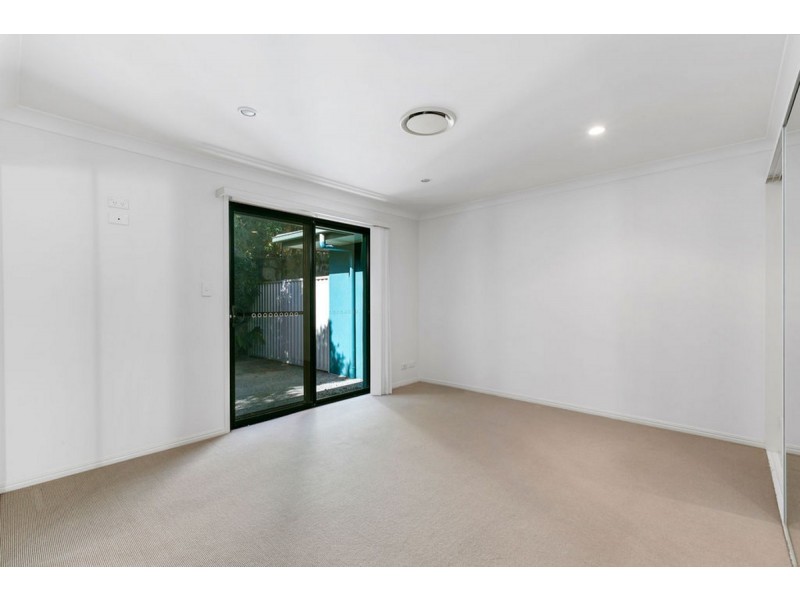 1/2 Ridgeline Way, Highland Park QLD 4211
