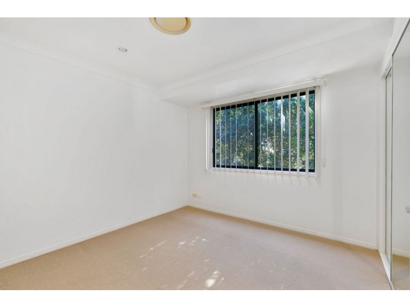 1/2 Ridgeline Way, Highland Park QLD 4211