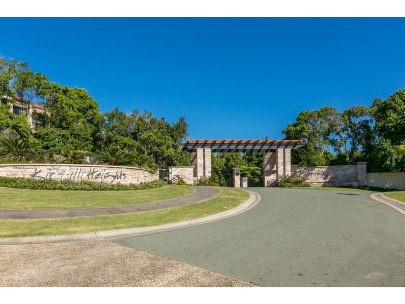 1/2 Ridgeline Way, Highland Park QLD 4211