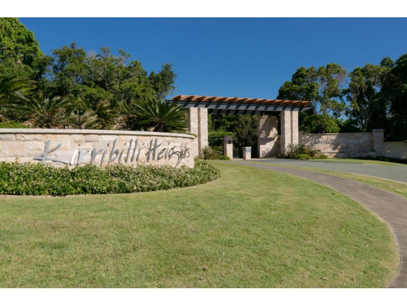 1/2 Ridgeline Way, Highland Park QLD 4211