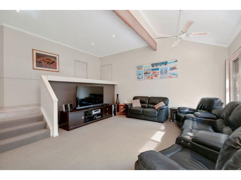 43 Birdlife Court, Nerang QLD 4211