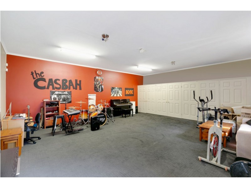 43 Birdlife Court, Nerang QLD 4211