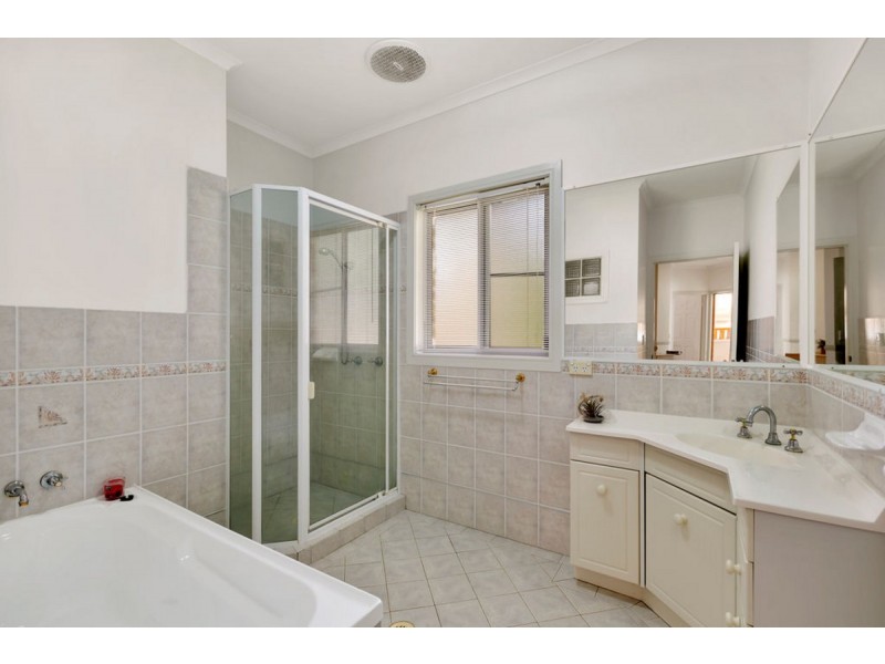 43 Birdlife Court, Nerang QLD 4211