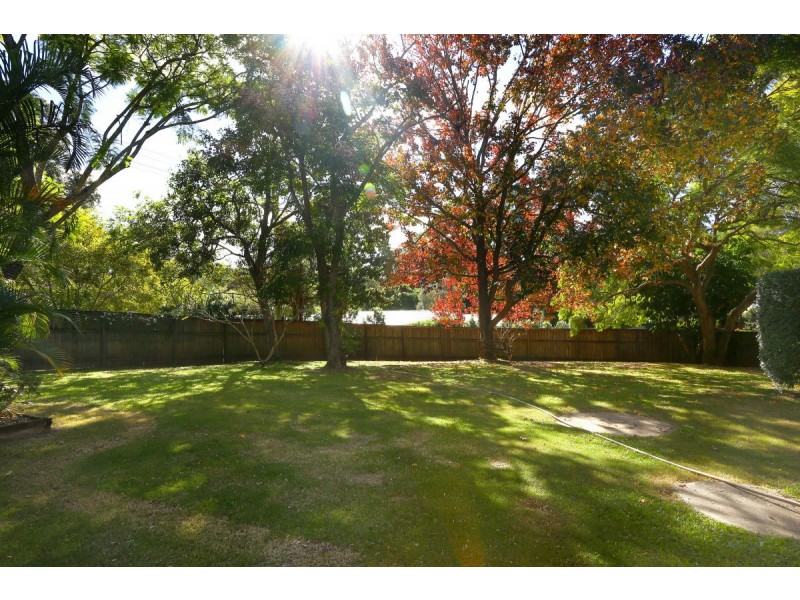 1 Willawong Crescent, Nerang QLD 4211