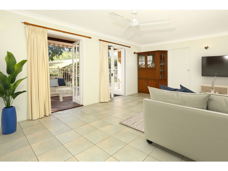 1 Willawong Crescent, Nerang QLD 4211