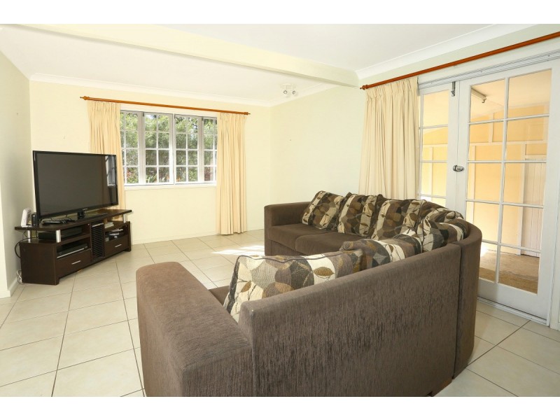 1 Willawong Crescent, Nerang QLD 4211