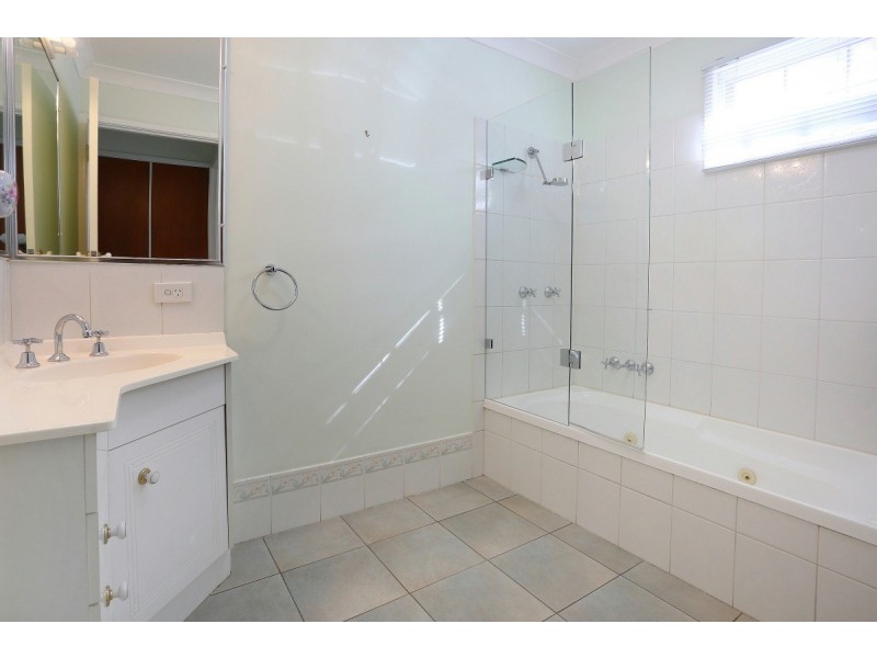 1 Willawong Crescent, Nerang QLD 4211