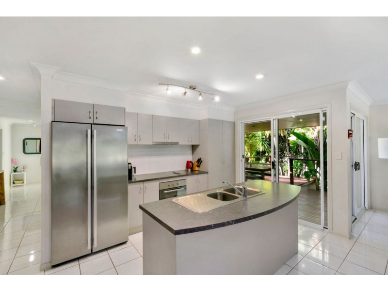 2/3 Whitely Circuit, Maudsland QLD 4210