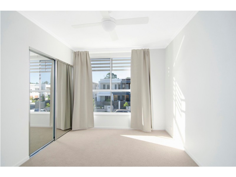 10 Florabella Drive, Robina QLD 4226