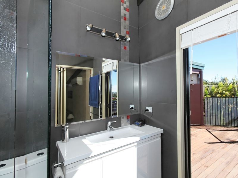 12 Explorers Way, Worongary QLD 4213