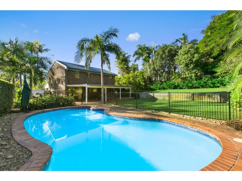 32 Whitian Drive, Carrara QLD 4211