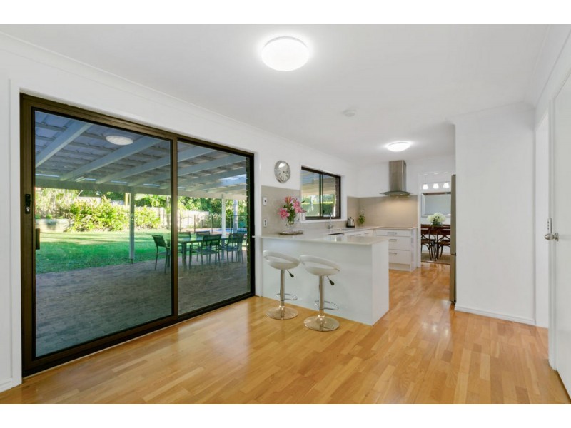 32 Whitian Drive, Carrara QLD 4211