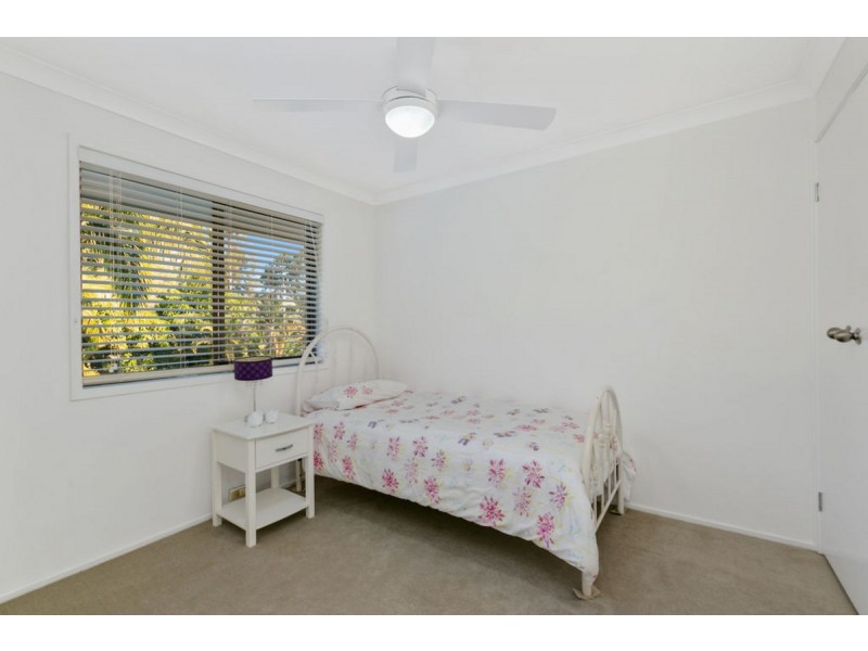 32 Whitian Drive, Carrara QLD 4211