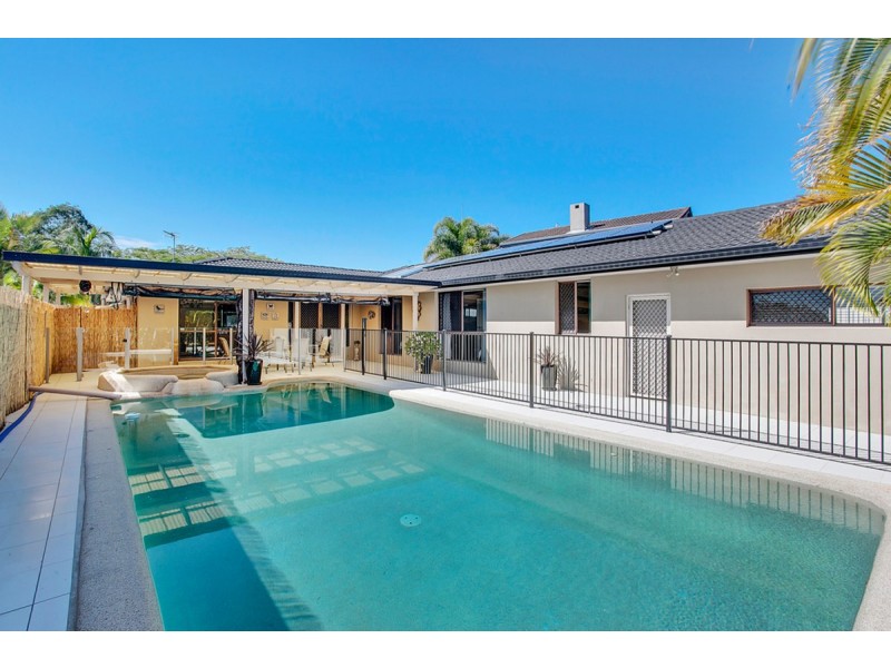 21 Murev Way, Carrara QLD 4211