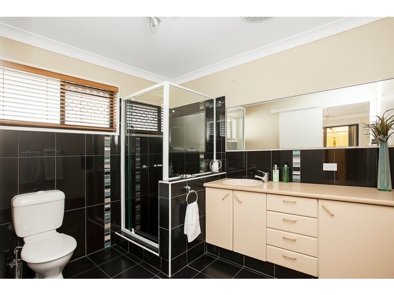 21 Murev Way, Carrara QLD 4211