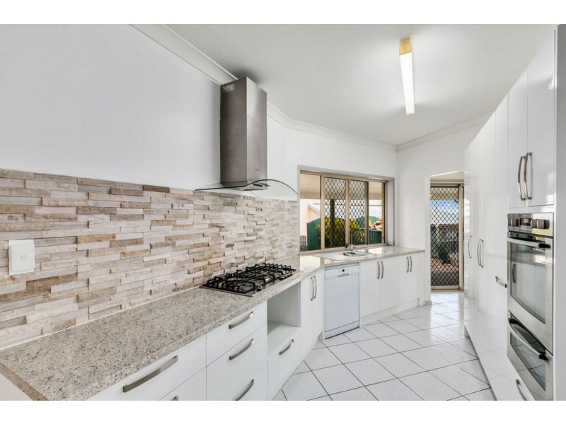 7 Nottingham Place, Highland Park QLD 4211