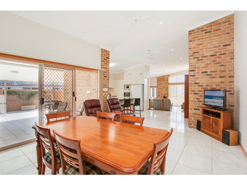 13 Lochinvar Court, Highland Park QLD 4211