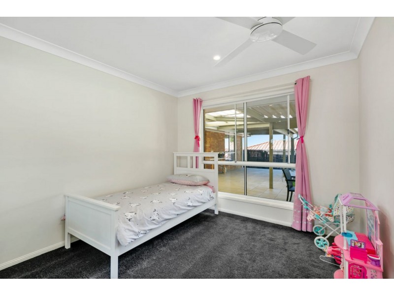 26 Kincaid Drive, Highland Park QLD 4211