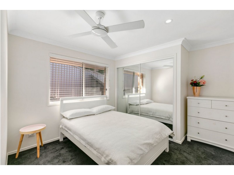 26 Kincaid Drive, Highland Park QLD 4211