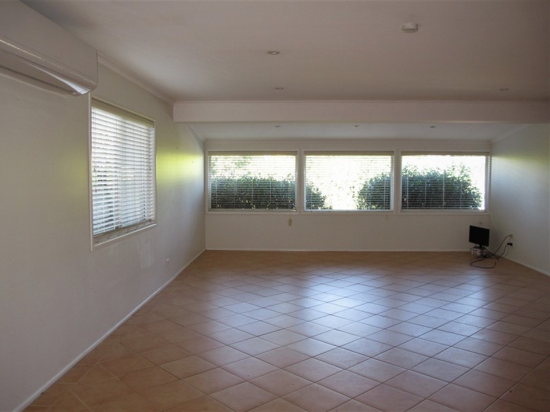 18 Nerang-Broadbeach Road, Nerang QLD 4211