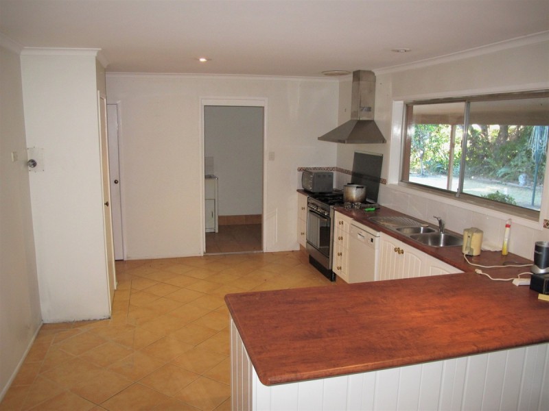 18 Nerang-Broadbeach Road, Nerang QLD 4211