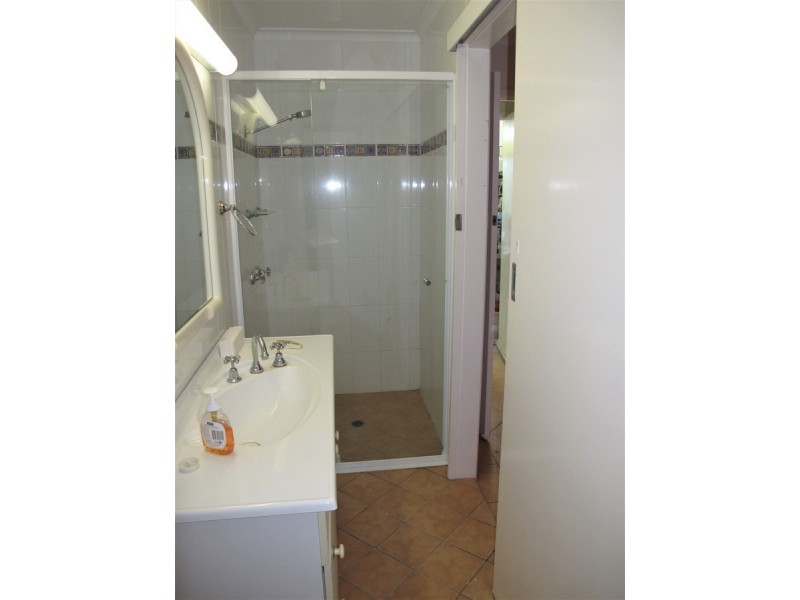 18 Nerang-Broadbeach Road, Nerang QLD 4211