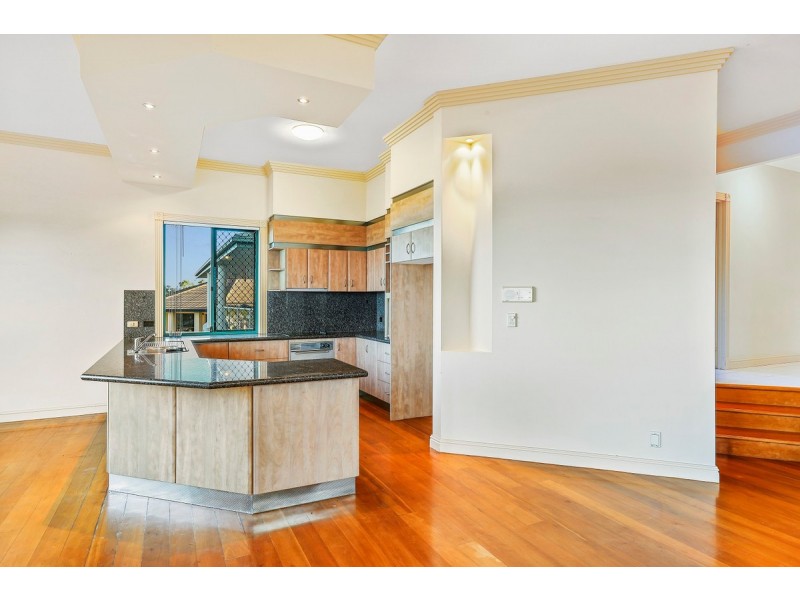124 Armstrong Way, Highland Park QLD 4211
