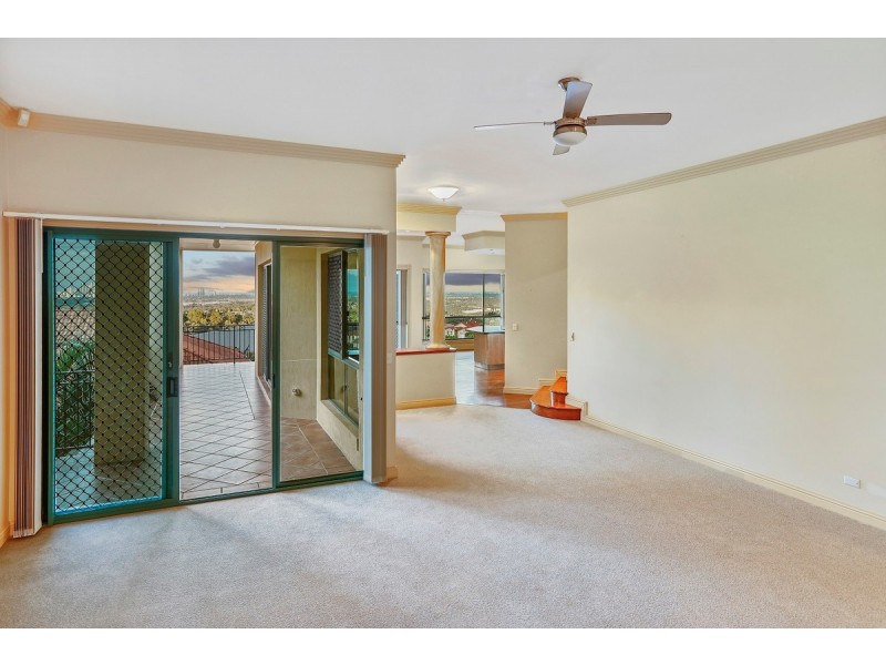 124 Armstrong Way, Highland Park QLD 4211