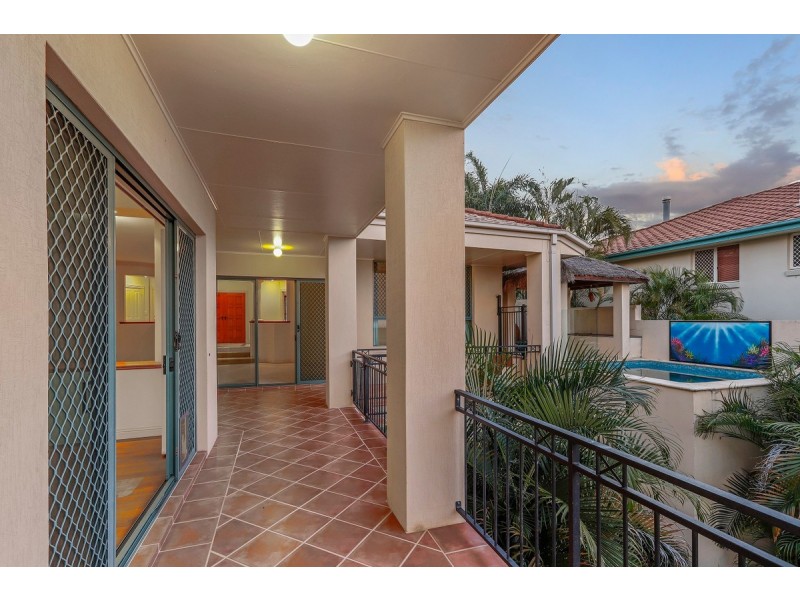 124 Armstrong Way, Highland Park QLD 4211