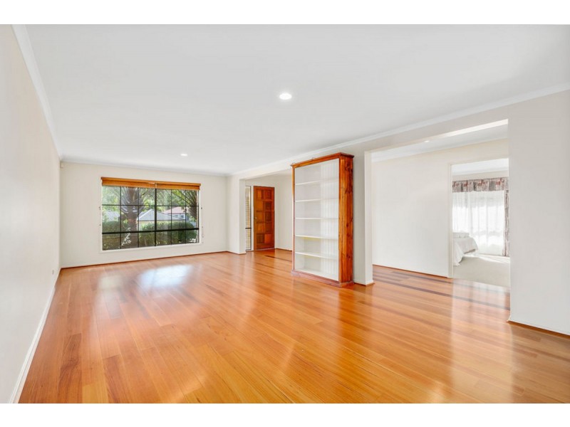 5 Wattlebrush Grove, Molendinar QLD 4214